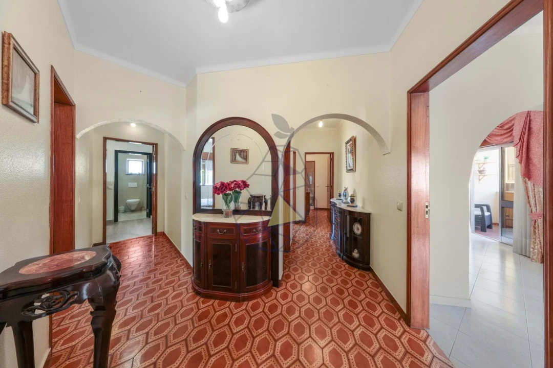 Prédio para Venda em Alvor Foto 8