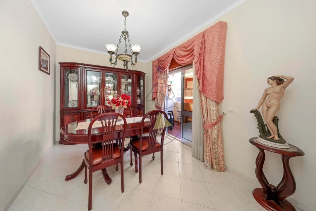 Prédio para Venda em Alvor Foto 6