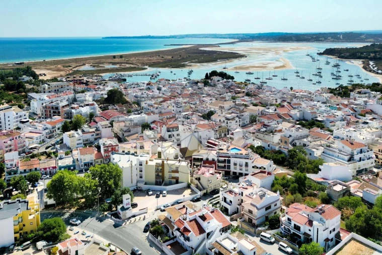 Prédio para Venda em Alvor Foto 64