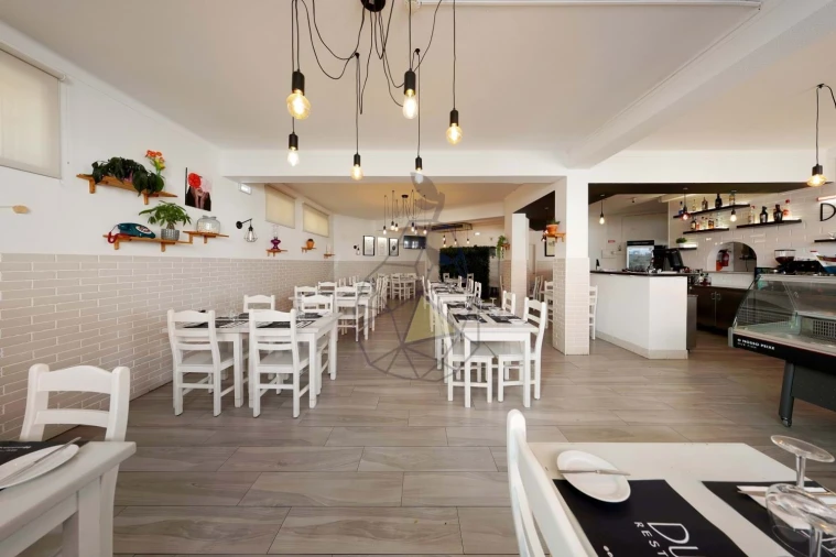 Prédio para Venda em Alvor Foto 39