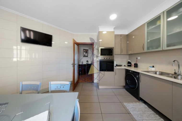 Prédio para Venda em Alvor Foto 36