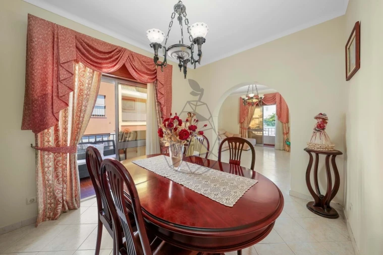 Prédio para Venda em Alvor Foto 17