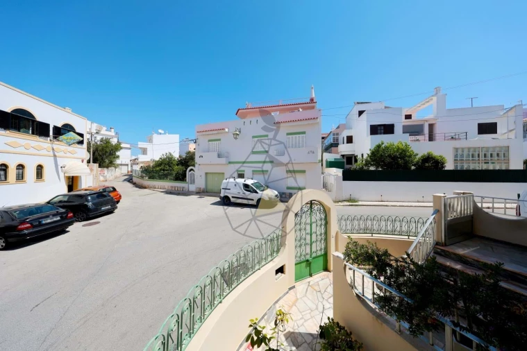 Prédio para Venda em Alvor Foto 38