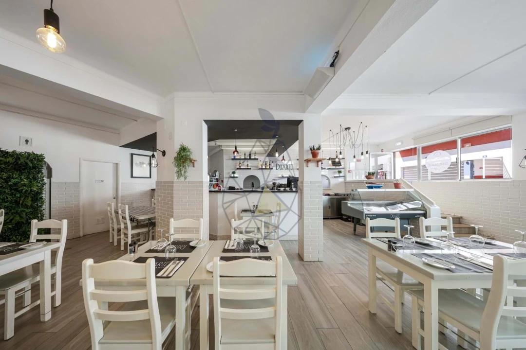 Prédio para Venda em Alvor Foto 42