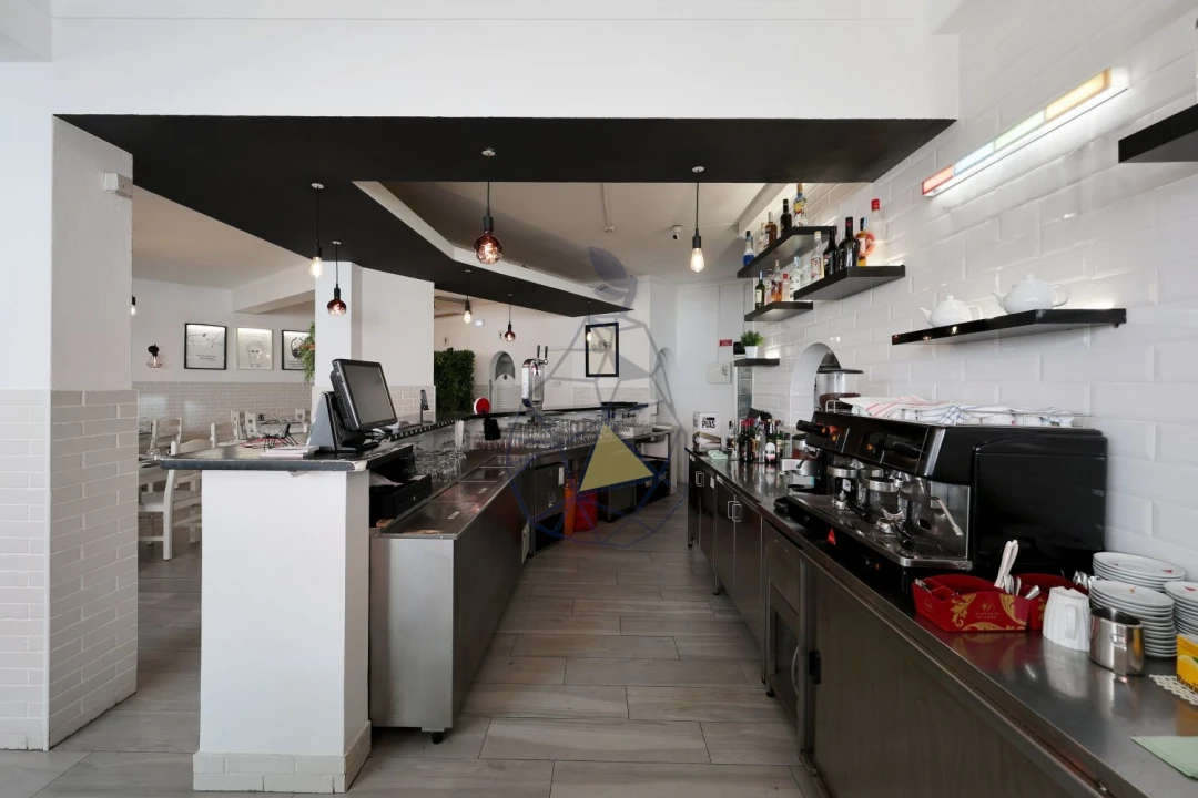 Prédio para Venda em Alvor Foto 50