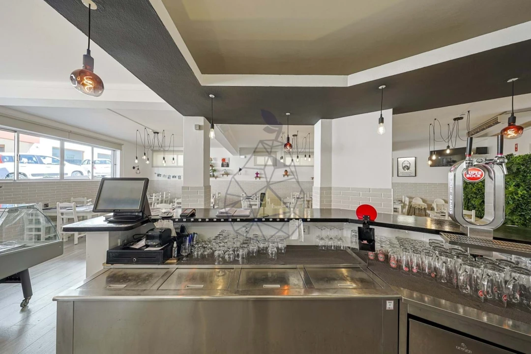 Prédio para Venda em Alvor Foto 59