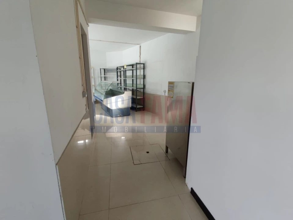 Loja para Arrendamento em Silveiros e Rio Covo (Santa Eulália) Foto 15