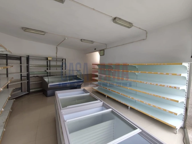 Loja para Arrendamento em Silveiros e Rio Covo (Santa Eulália) Foto 18