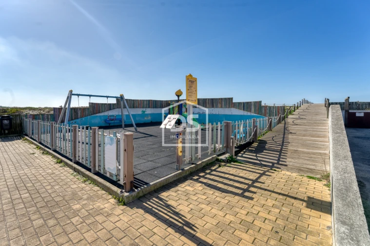 Moradia T5 para Venda em Lavos Foto 4