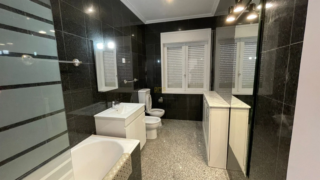 Moradia T4 para Arrendamento em Cedofeita, Santo Ildefonso, Sé, Miragaia, São Nicolau e Vitória Foto 15