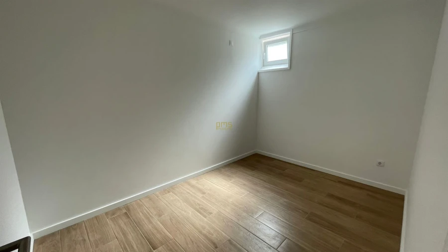 Moradia T4 para Arrendamento em Cedofeita, Santo Ildefonso, Sé, Miragaia, São Nicolau e Vitória Foto 9