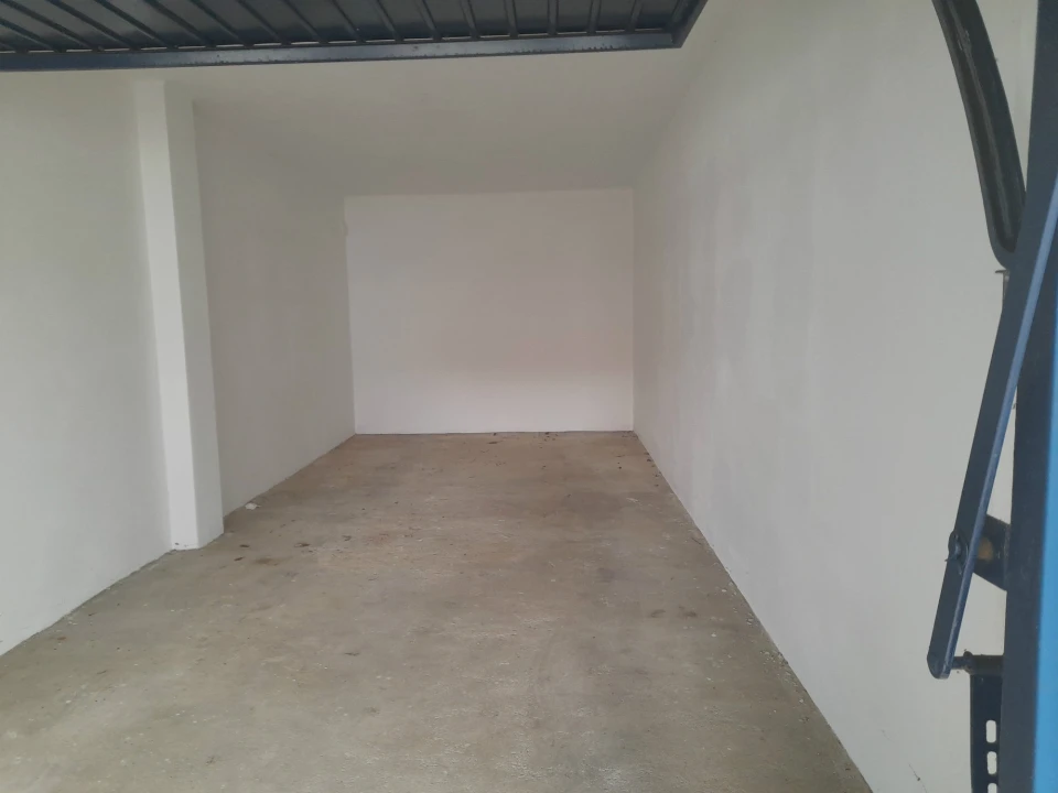 Garagem para Arrendamento em Sé Nova, Santa Cruz, Almedina e São Bartolomeu Foto 1