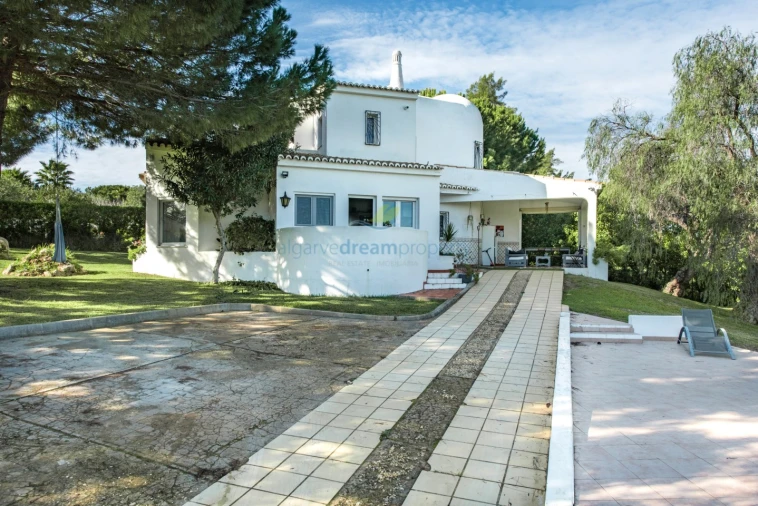 Moradia T4 para Venda em Porches Foto 14