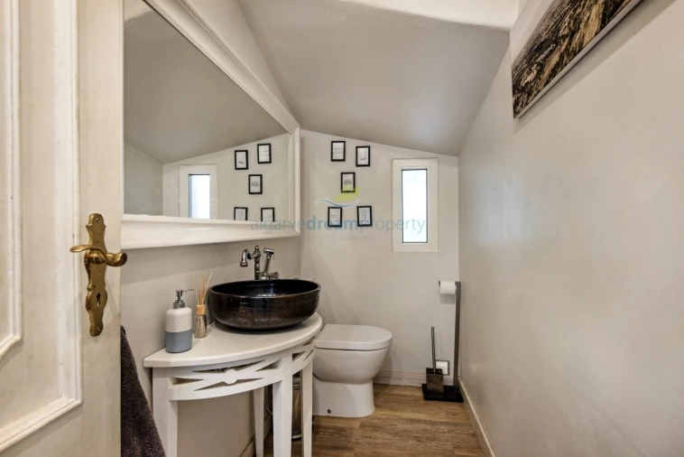 Moradia T4 para Venda em Porches Foto 46