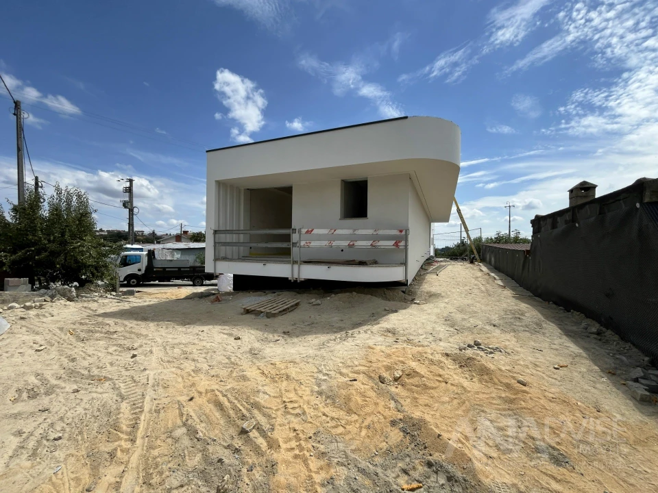 Moradia T3 para Venda em Abraveses Foto 1