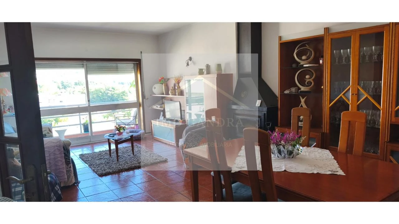 Apartamento T3 para Venda em Rebordosa Foto 9