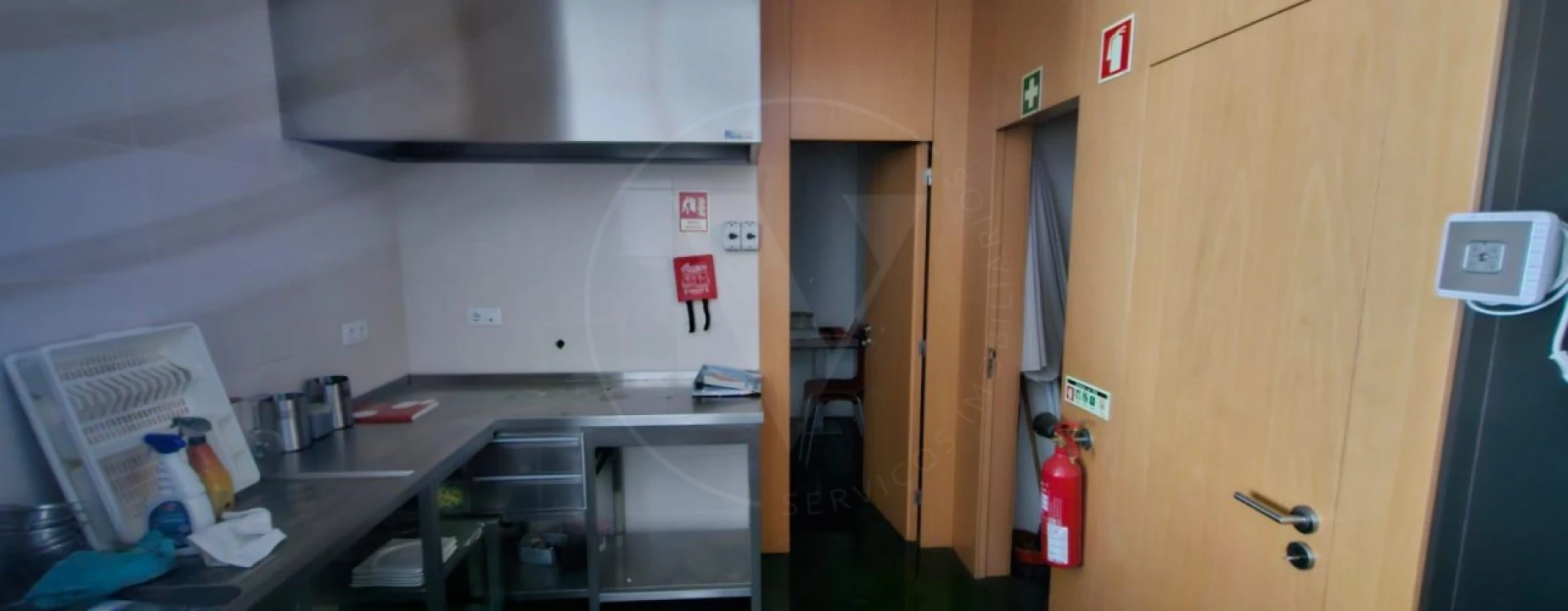 Negócio para Arrendamento em Lordelo Foto 1