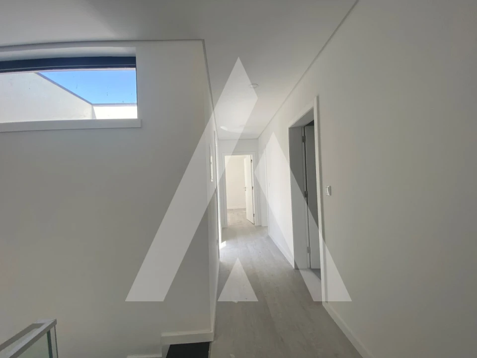 Moradia T4 para Venda em Arcos e Mogofores Foto 14