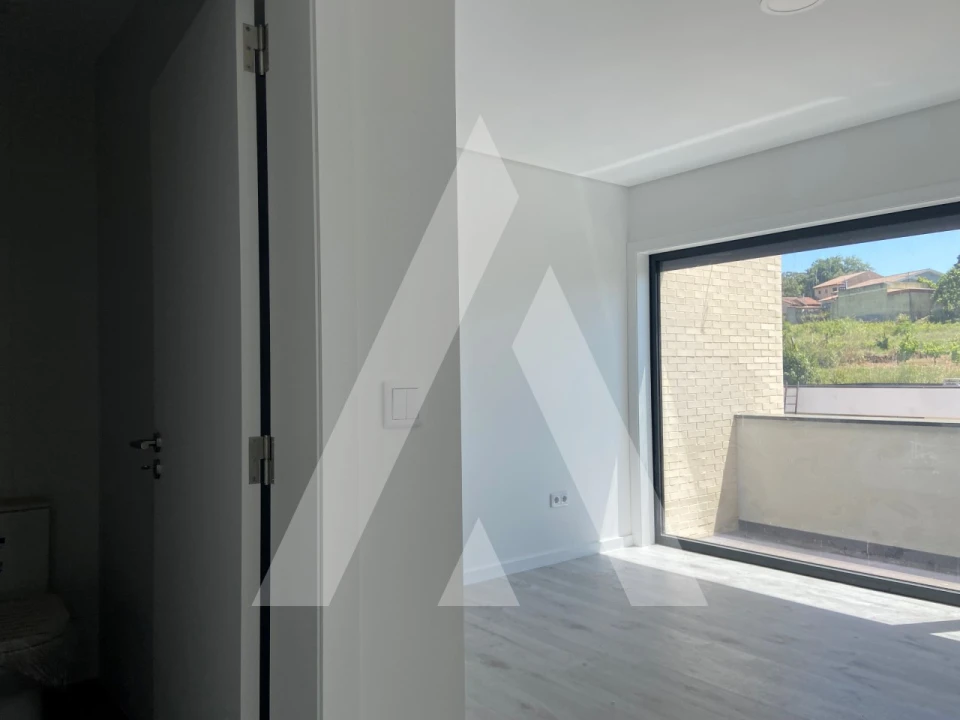 Moradia T4 para Venda em Arcos e Mogofores Foto 16