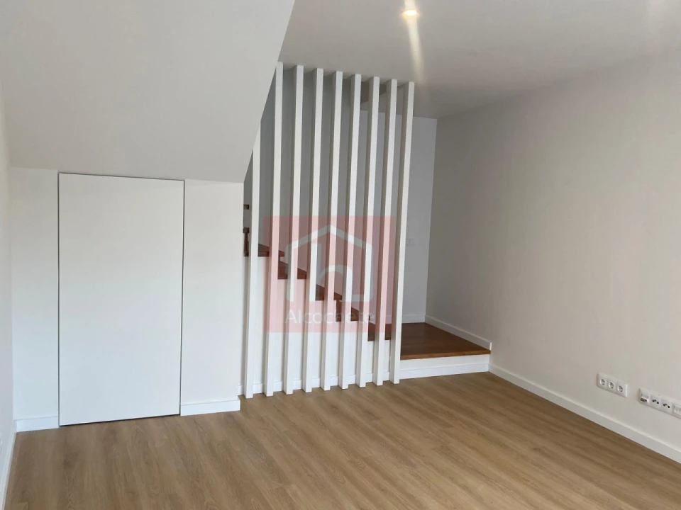 Apartamento T4 para Venda em Alcochete Foto 12