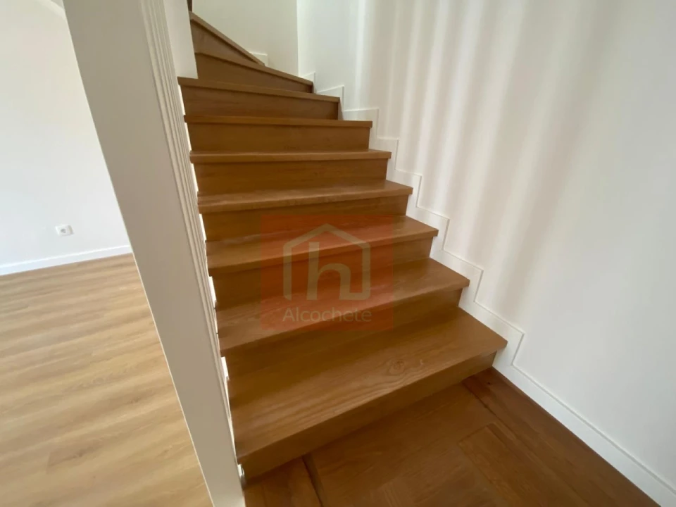 Apartamento T4 para Venda em Alcochete Foto 29