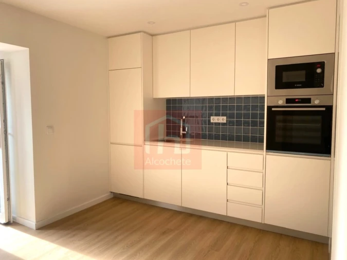 Apartamento T4 para Venda em Alcochete Foto 5