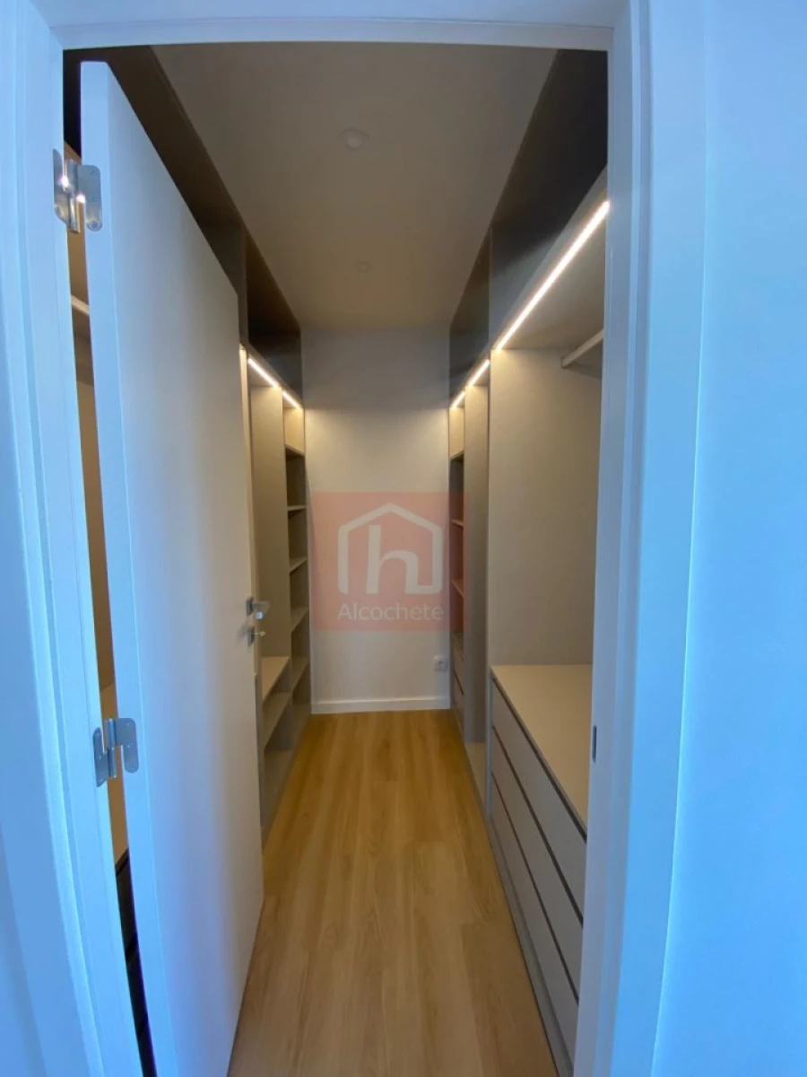 Apartamento T4 para Venda em Alcochete Foto 11