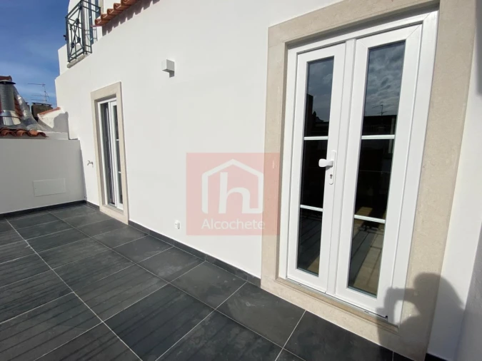 Apartamento T4 para Venda em Alcochete Foto 2