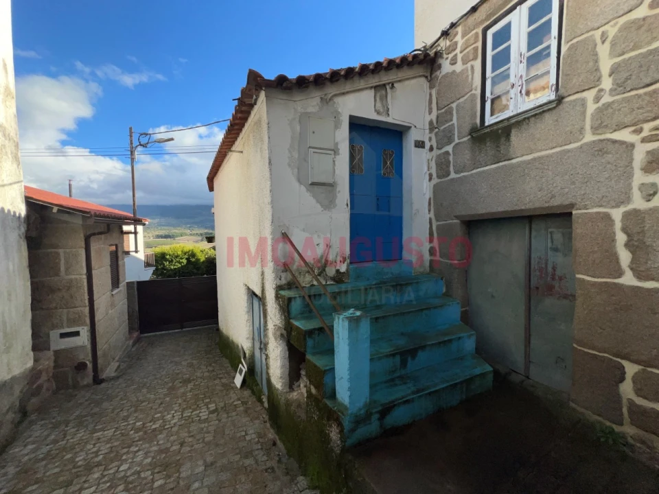 Moradia T2 para Venda em Pinhanços Foto 2