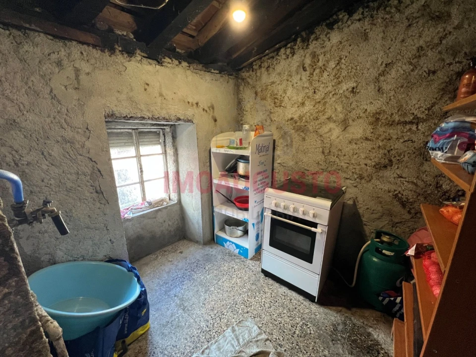 Moradia T2 para Venda em Pinhanços Foto 5