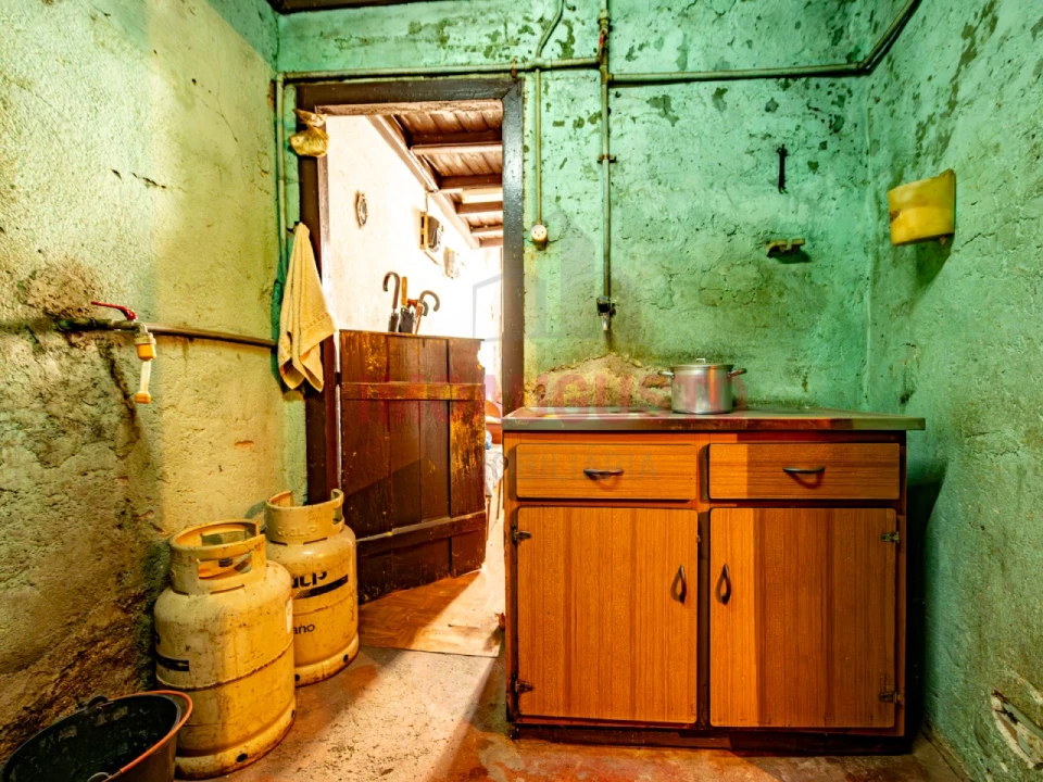 Moradia T2 para Venda em Lajeosa do Mondego Foto 9