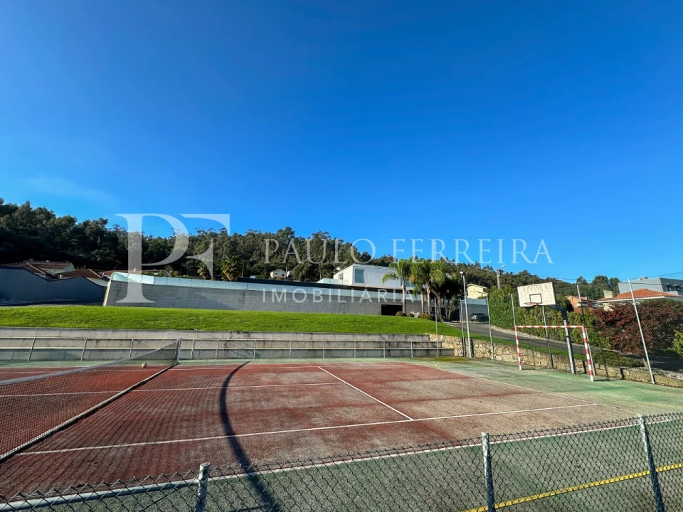 Moradia T5 para Venda em Vila Nova de Famalicão e Calendário Foto 3