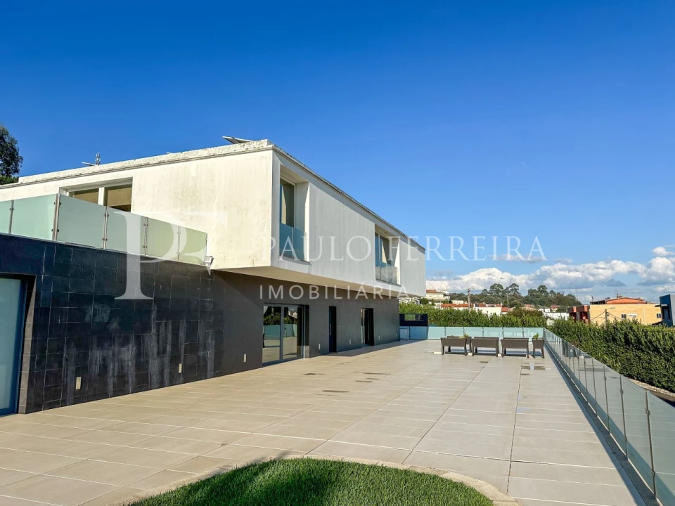 Moradia T5 para Venda em Vila Nova de Famalicão e Calendário Foto 16