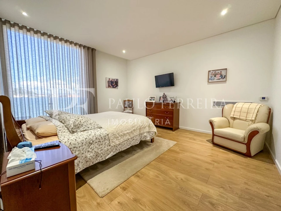 Moradia T5 para Venda em Vila Nova de Famalicão e Calendário Foto 31