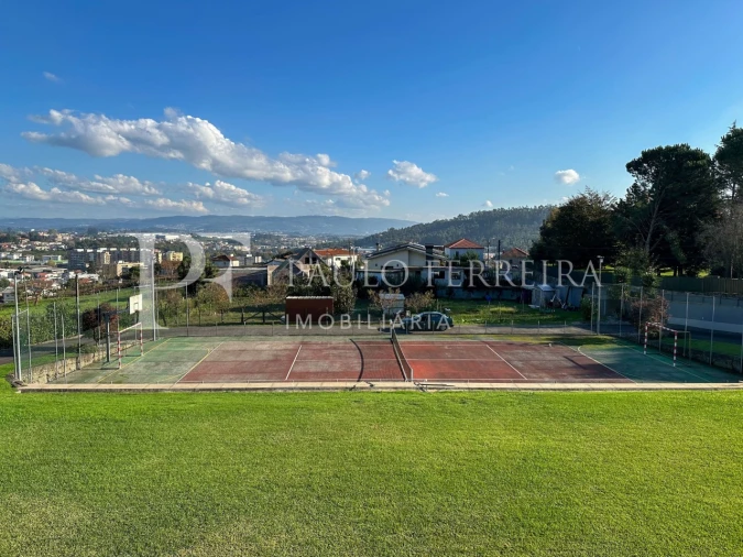 Moradia T5 para Venda em Vila Nova de Famalicão e Calendário Foto 2