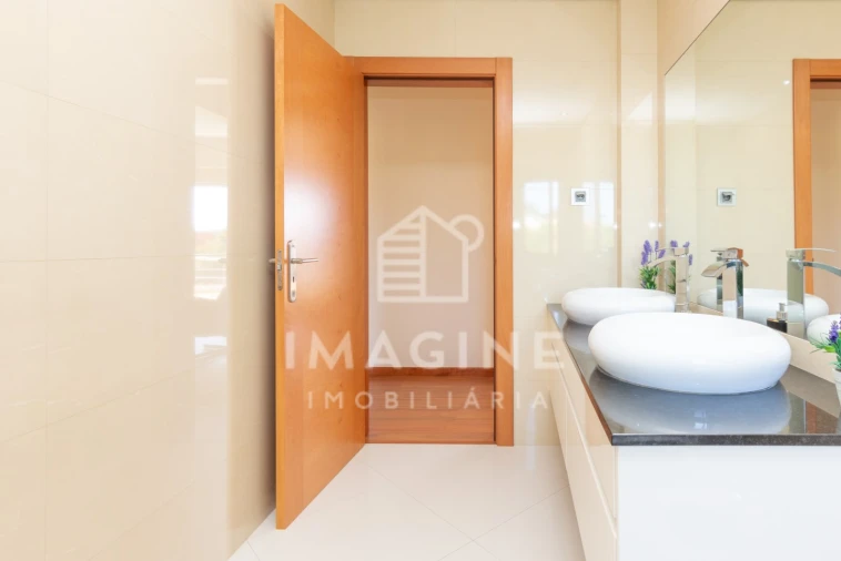 Moradia T5 para Venda em Carvalhal Foto 42