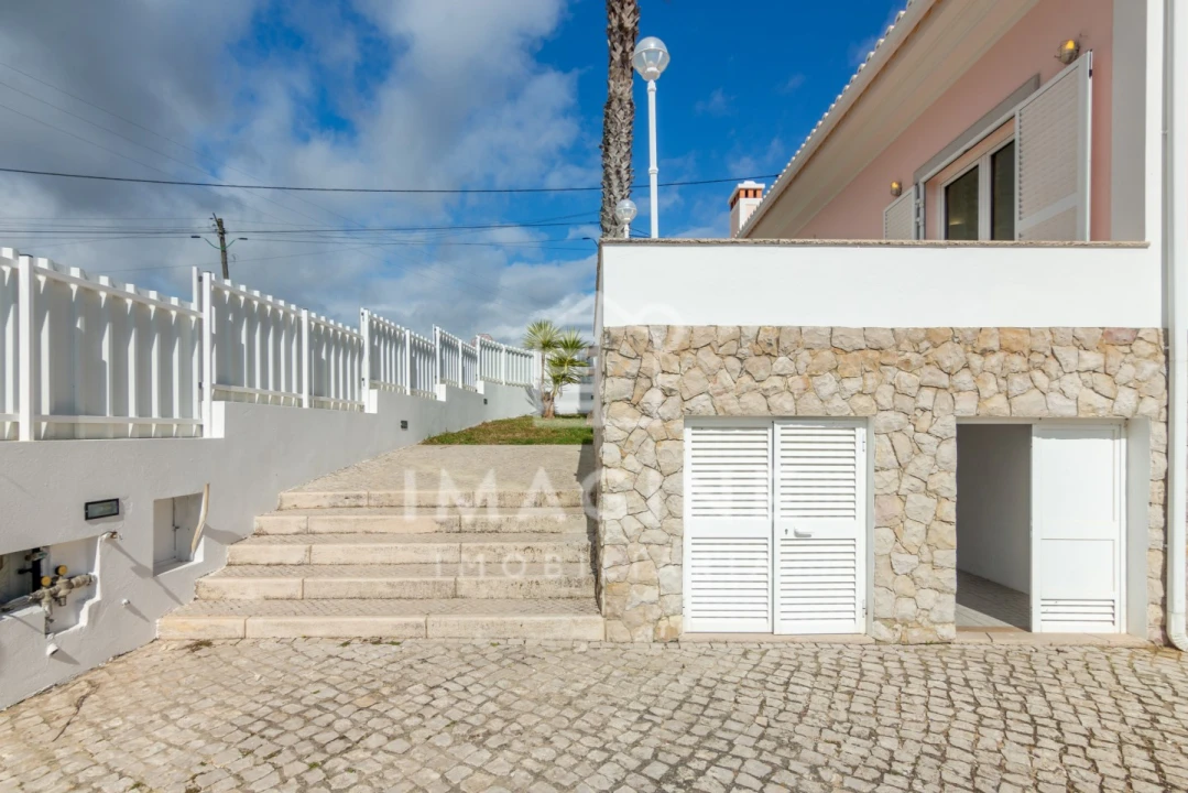 Moradia T5 para Venda em Sesimbra (Castelo) Foto 4