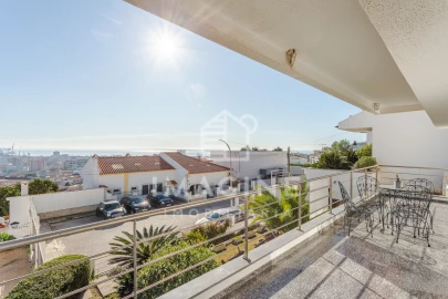 Moradia T6 para Venda em União das Freguesias de Setúbal