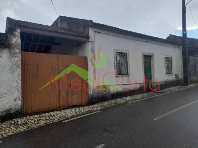 Moradia T3 para Venda em Manique do Intendente, Vila Nova de São Pedro e Maçussa