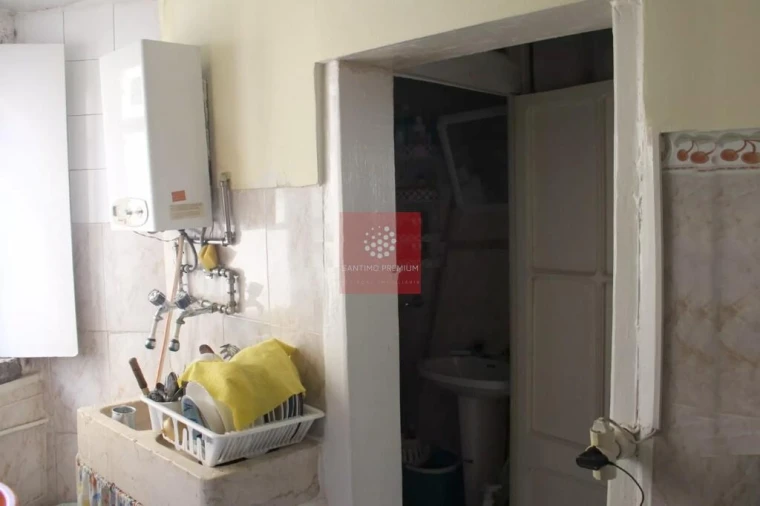 Apartamento T1 para Venda em Santa Maria Maior Foto 5