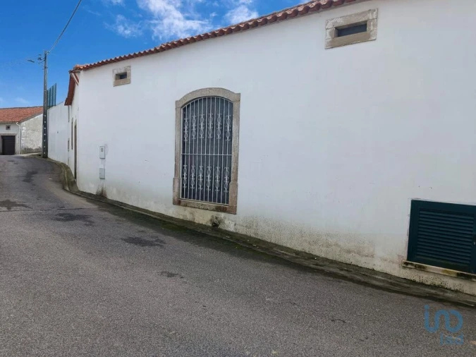 Moradia T3 para Venda em Miragaia e Marteleira Foto 3