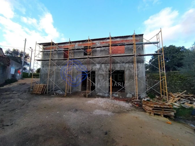 Moradia T2 para Venda em Olalhas Foto 9