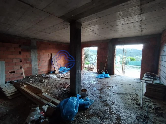 Moradia T2 para Venda em Olalhas Foto 11