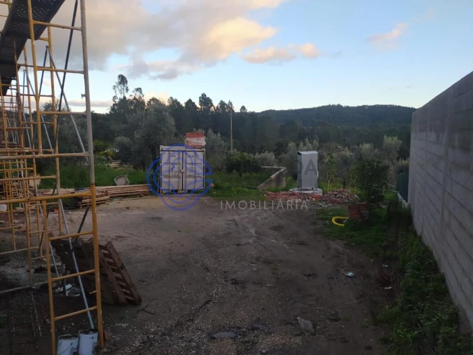 Moradia T2 para Venda em Olalhas Foto 8