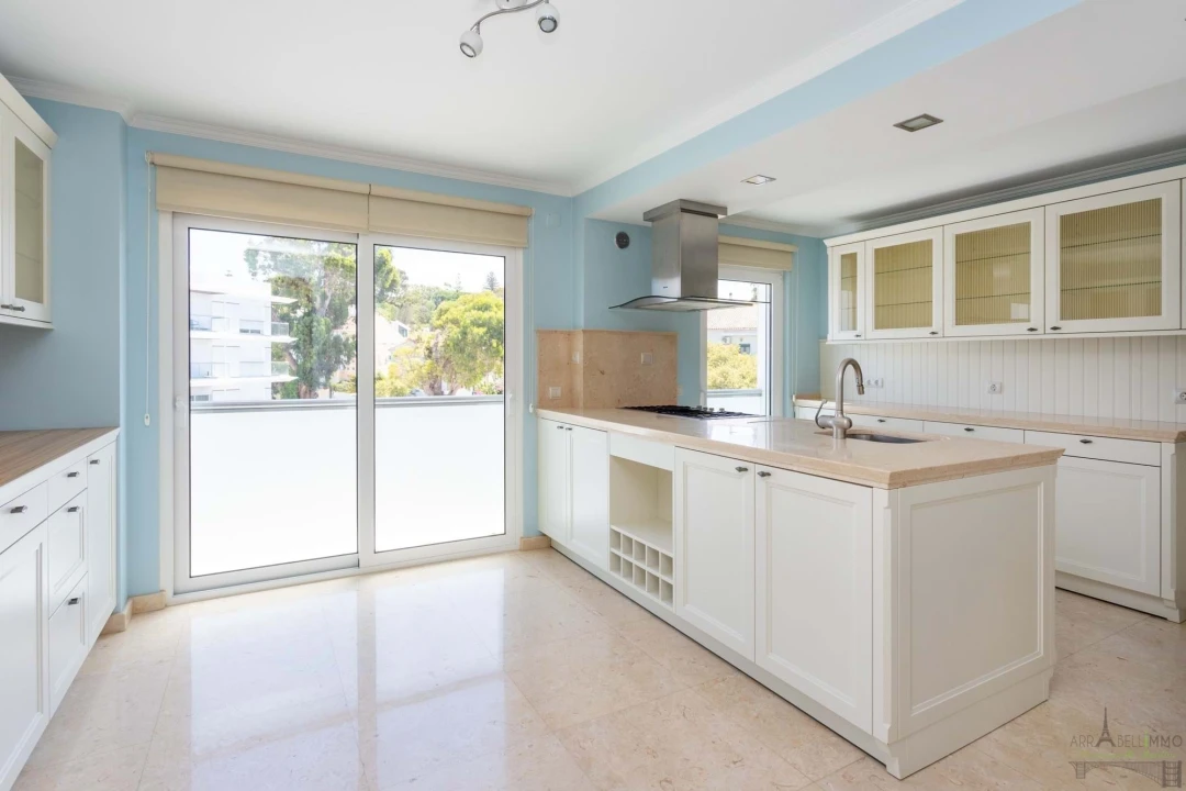 Apartamento T4 para Venda em Caparica e Trafaria Foto 12