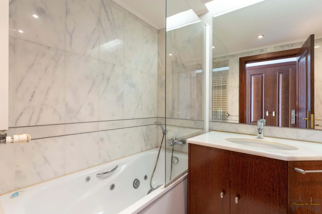 Apartamento T4 para Venda em Caparica e Trafaria Foto 31
