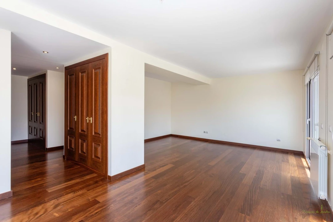 Apartamento T4 para Venda em Caparica e Trafaria Foto 14