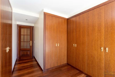 Apartamento T4 para Venda em Caparica e Trafaria