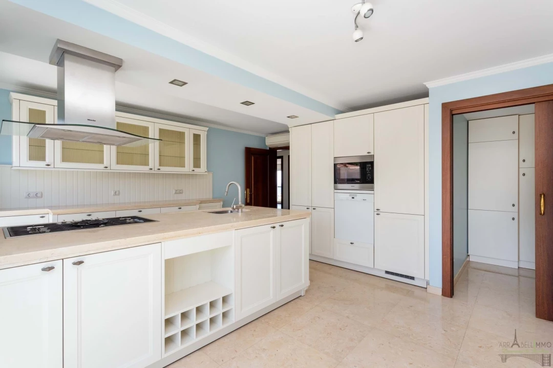 Apartamento T4 para Venda em Caparica e Trafaria Foto 13
