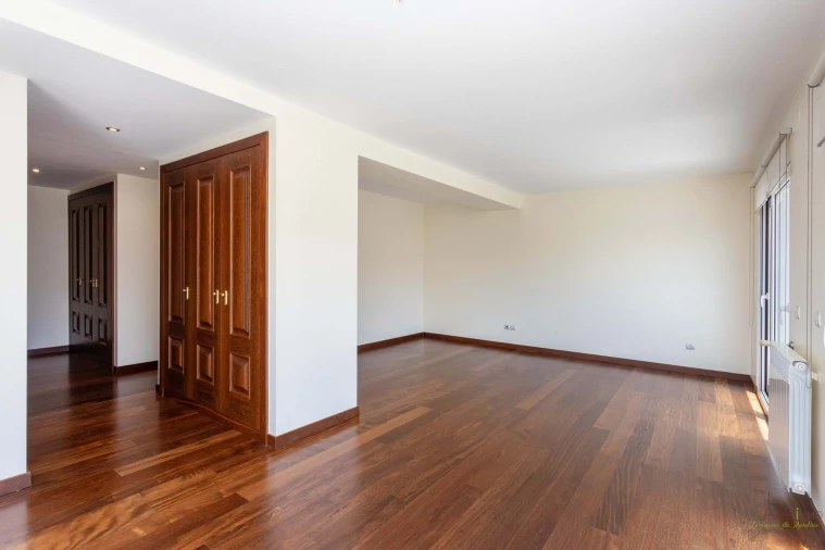 Apartamento T4 para Venda em Caparica e Trafaria Foto 14